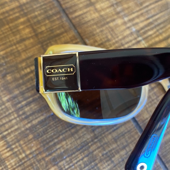 COACH Delphine S443 Rx Sunglasses & COACH Eye case, both Excellent Condition - Picture 9 of 13